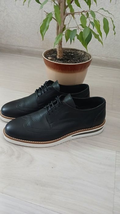 Продам  шкіряні туфлі Bianko