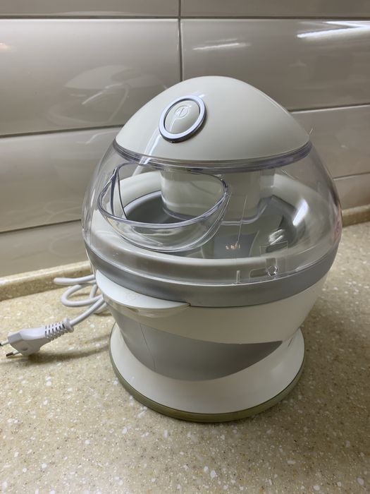Б/У Мороженица Kenwood IM 250