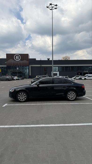 Продам Audi A4 2012