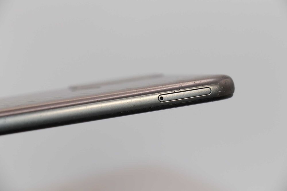 Motorola Moto E20 32GB Graphite,  гарний стан!