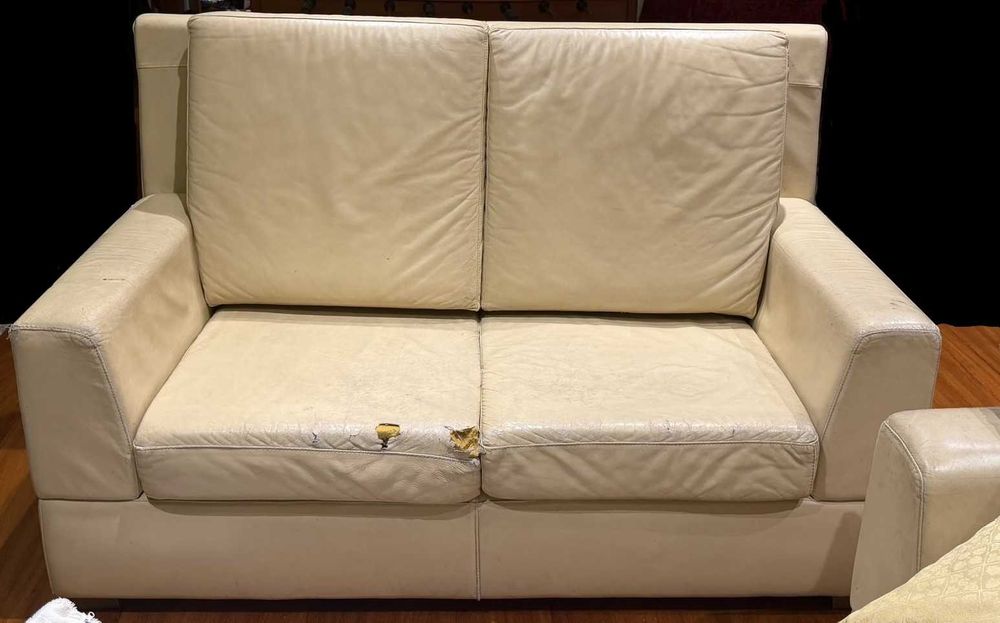 Conjunto de 2 sofás em pele