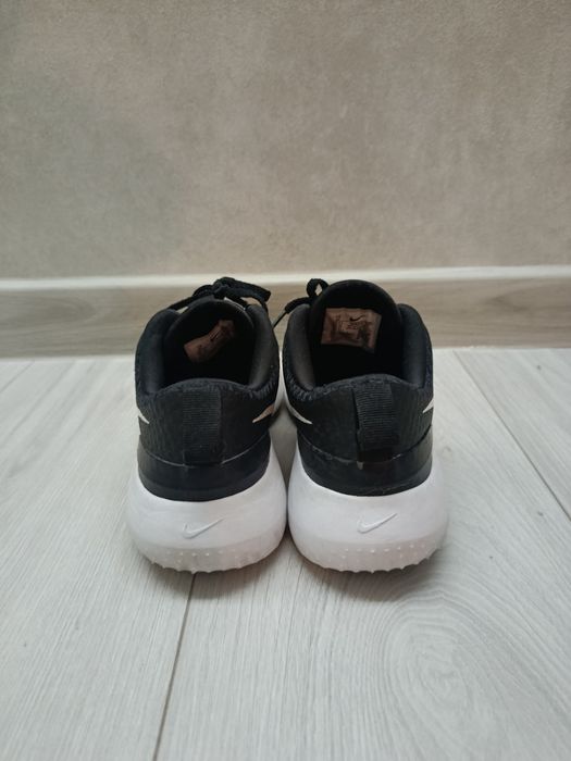 Кросівки Nike Golf 
36 розмір 
В ідеальному стані 
Устілка 23см