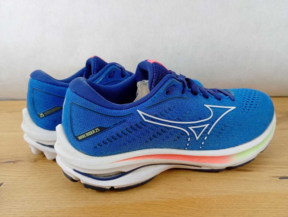 Buty do biegania damskie Mizuno Wave Rider 25, rozmiar 38,5
