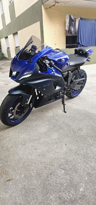 Yamaha R7 2022 akrapovic