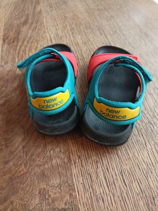 Sandałki New Balance 21