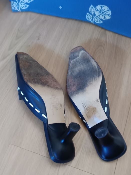 Sandálias /Mules ,em azul e branco "Cerimónia Pisadela"