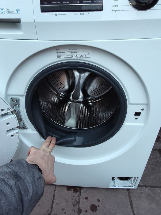 Пральна машина Haier model Waschtrockner на 8,5 кг