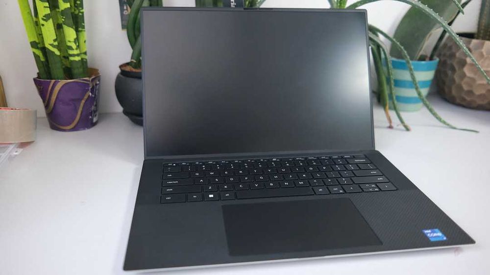 XPS 9520 i7 -12700 h 16 GB ram 512 ssd RTX 3050 15.6 FHD гарний стан