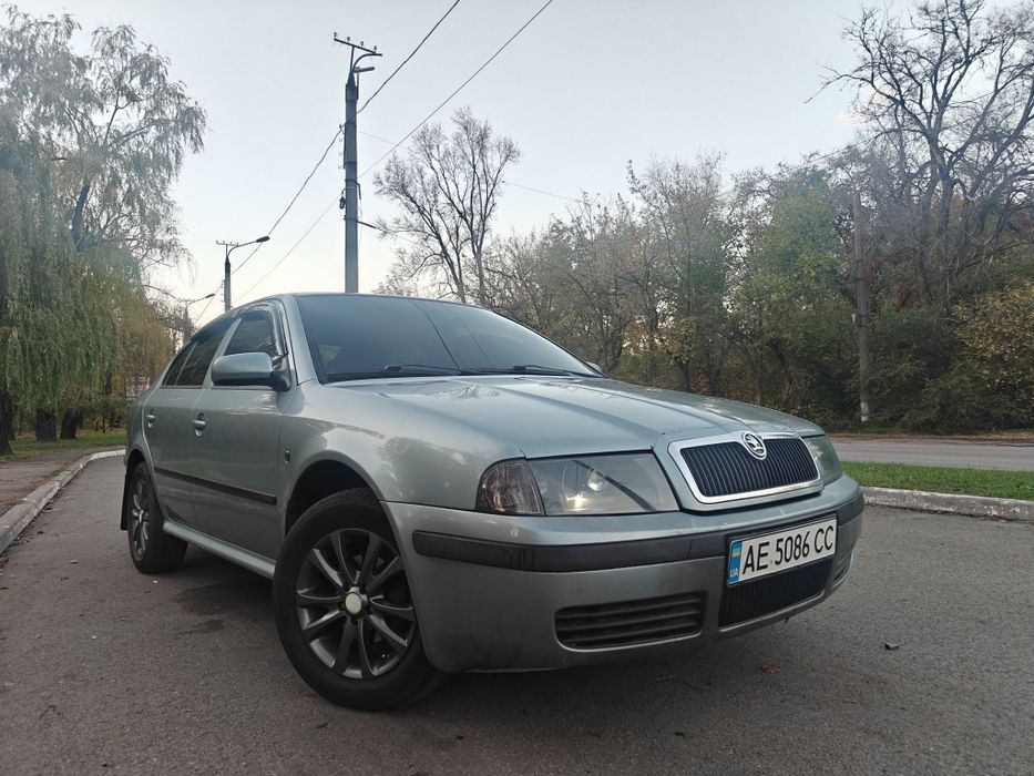 Skoda  Tour 1.6 Бенз Рідна фарба. Топова комплектація
