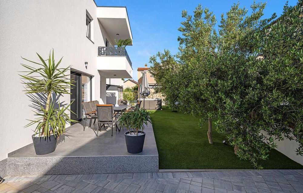 Wakacje 2026, Chorwacja, Vodice, dom z jacuzzi dla 7 osób