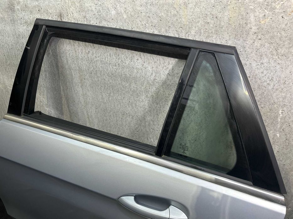 Porta traseira esquerda Mercedes W212 E220 (Ano: 2014)