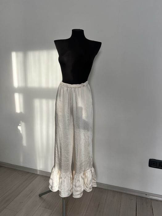 Атласні Штани з рюшами PIRNAY, молочні, XS