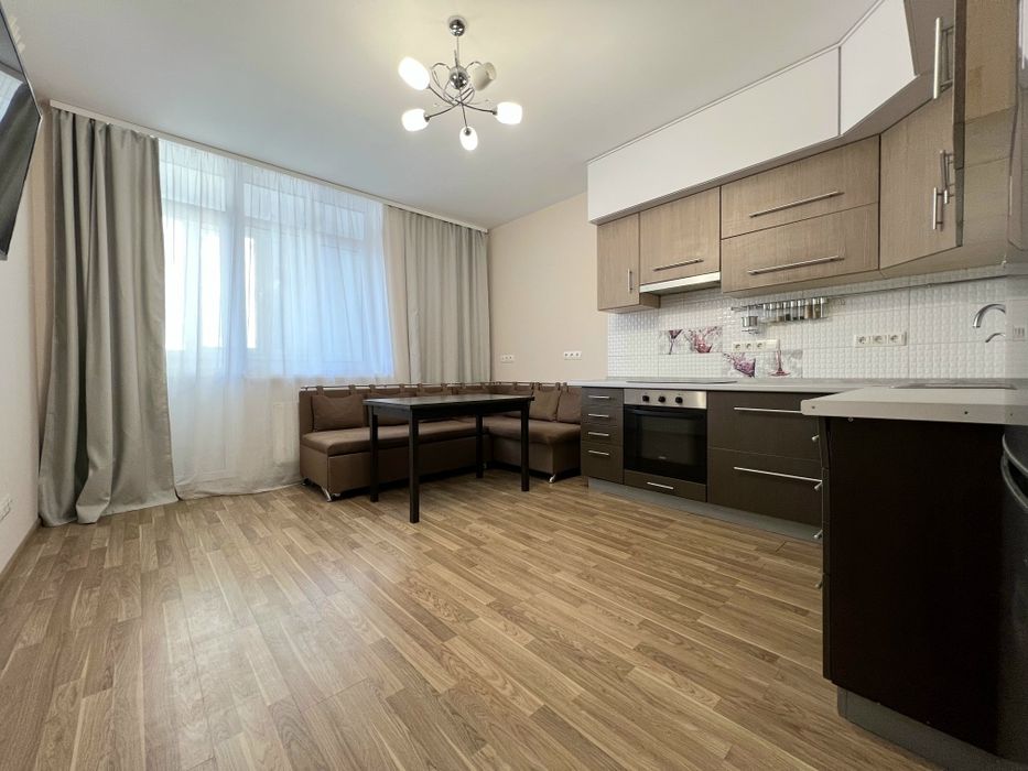 Саперно-Слобідська 24, м. Деміївська, 1 кімнатна 52м2, 9пов