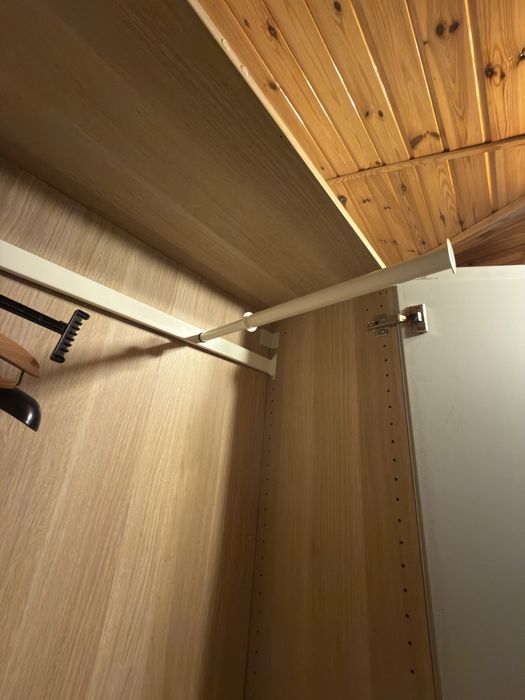 Dwudrzwiowa szafa z lusterem - ikea