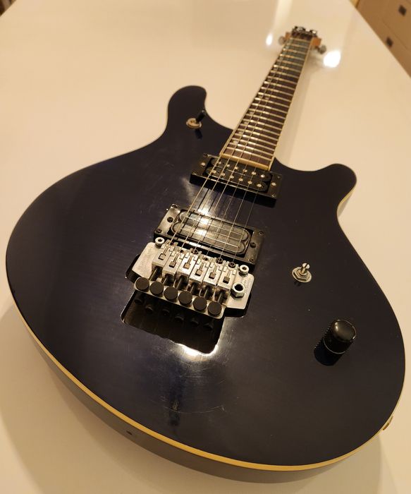 Guitarra Washburn Billy T. com Billy Laurence USA