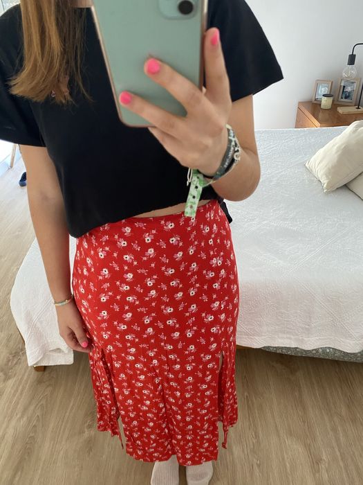 Saia comprida com flores Stradivarius