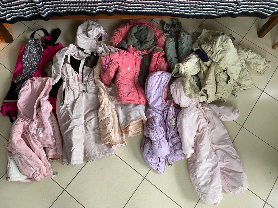 Віддам безкоштовно дитячі речі