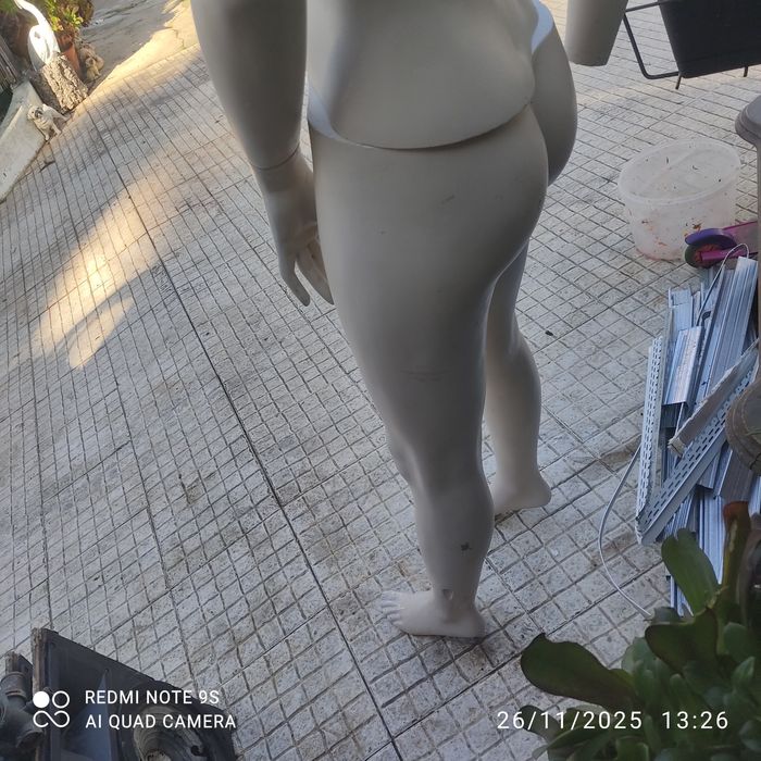 Manequim fibra  plástico