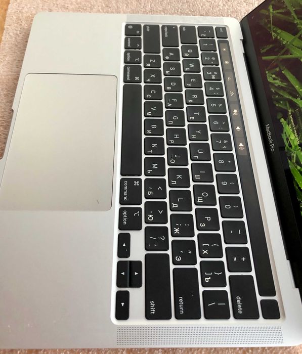 MacBook Pro 13 M1  2021 8GB 512GB 100% батарея, как новый, бонусы
