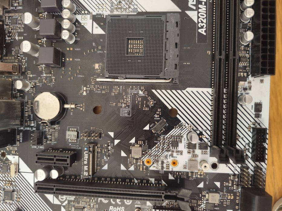 ASRock A320M-HDV AM4 (Com Defeito / Peças)