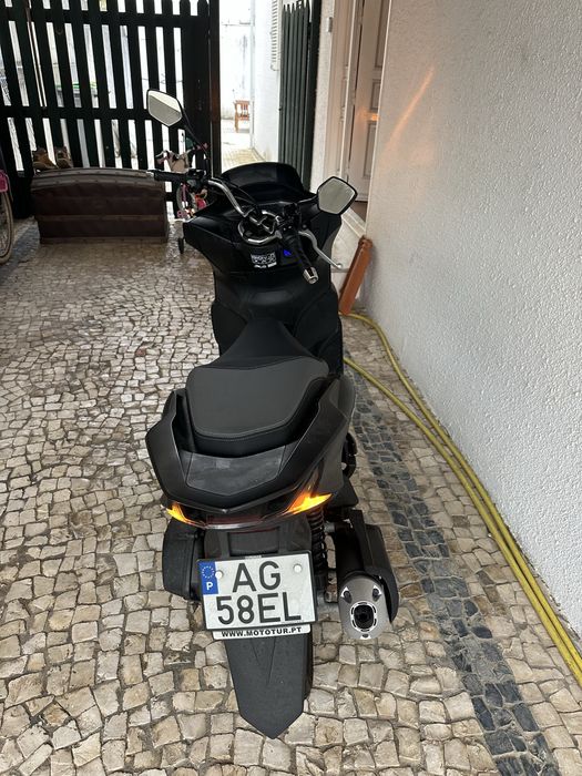 Honda PCX como nova