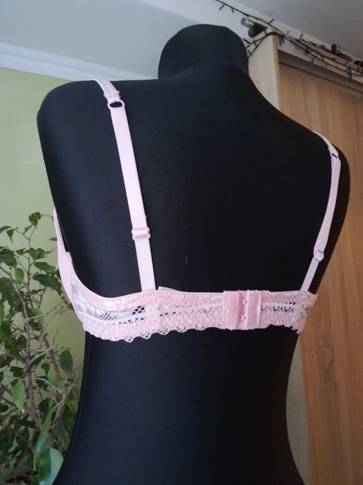 Бюстгалтер secret possessions.