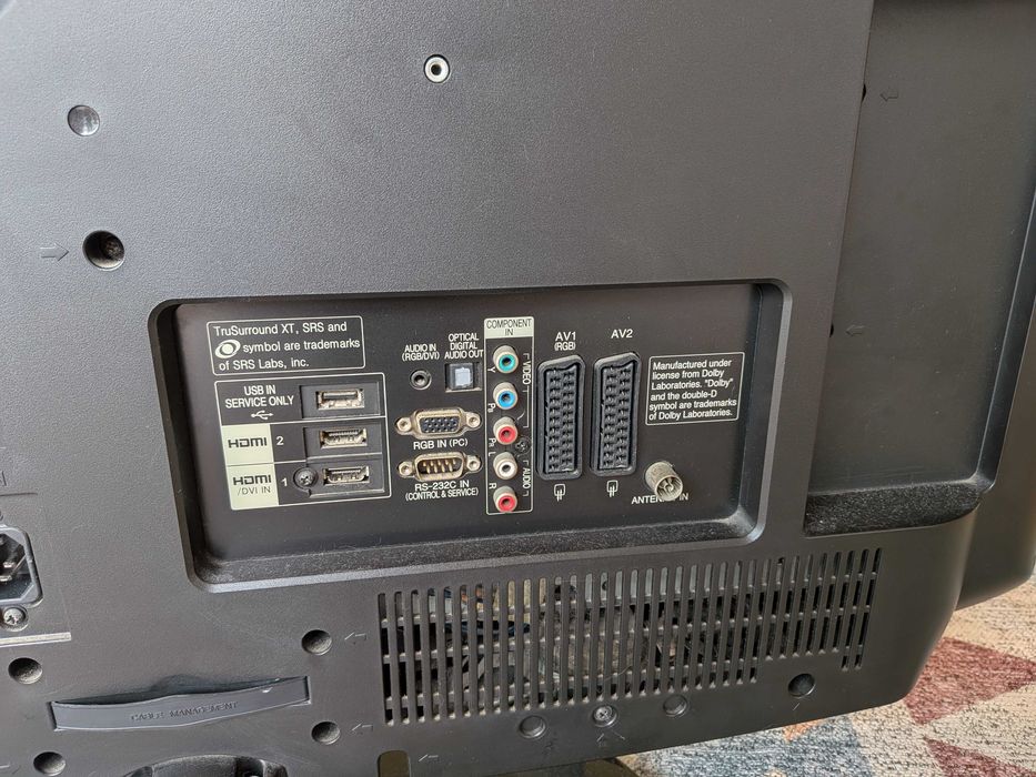 Televisor LG modelo 32 LH 3000