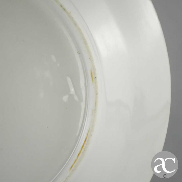 Prato raso porcelana europeia séc. XIX, pintado decorado com flores N2