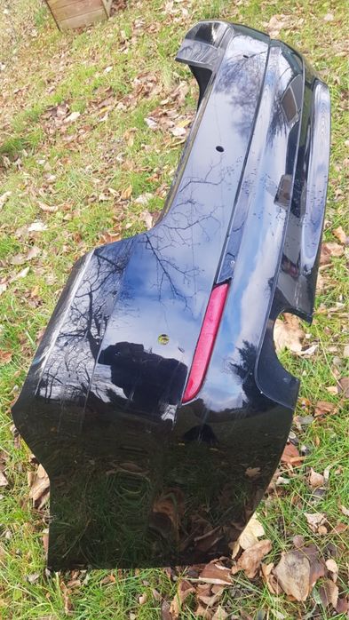 Zderzak tyl f10 kolor 668 (schwarz II) w kolor