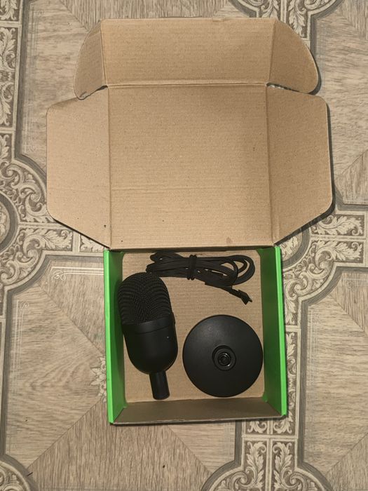 Микрофон Razer seiren mini
