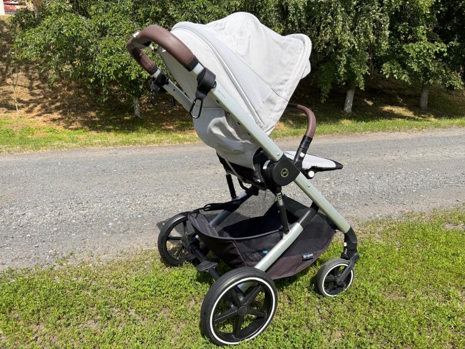 Продам дитячий візочок Cybex Balios S Lux 2024