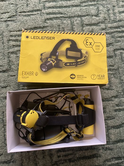 Фонарік Ledlenser. Фонарик налобний