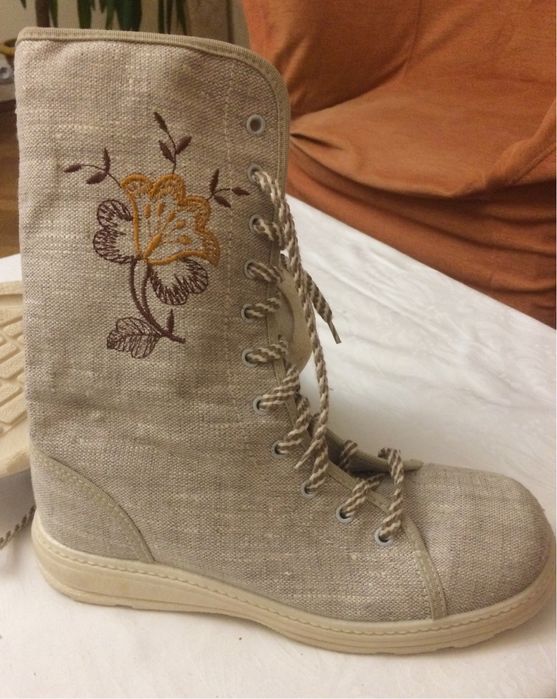 Nowe buty z lnu z haftem w kwiaty rozm. 37/23,5 cm