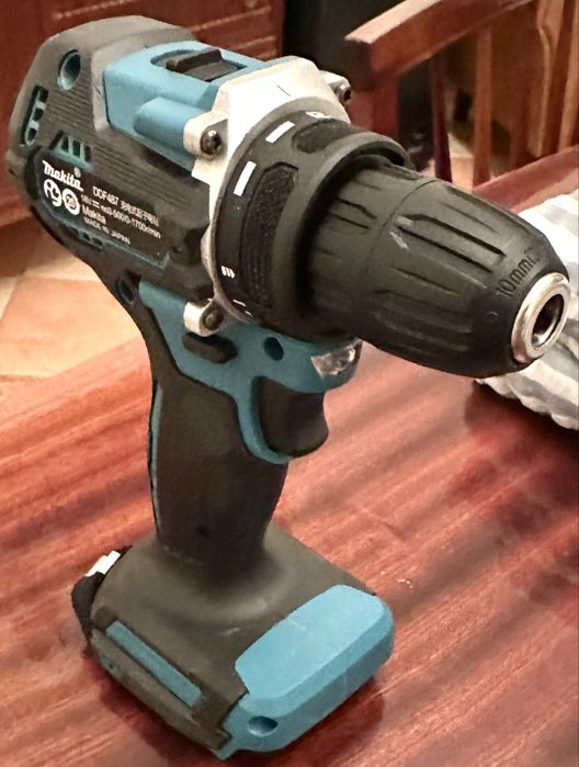 Makita Brushless 18V – NOVA (bateria 6.0Ah + carregador original)