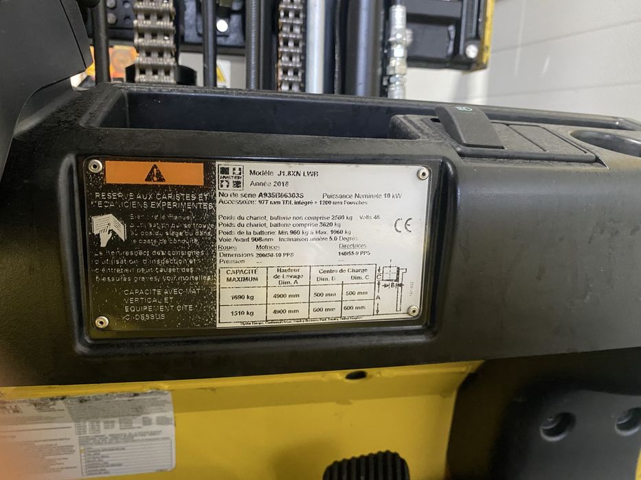 Empilhador Hyster 1800kg eletrico