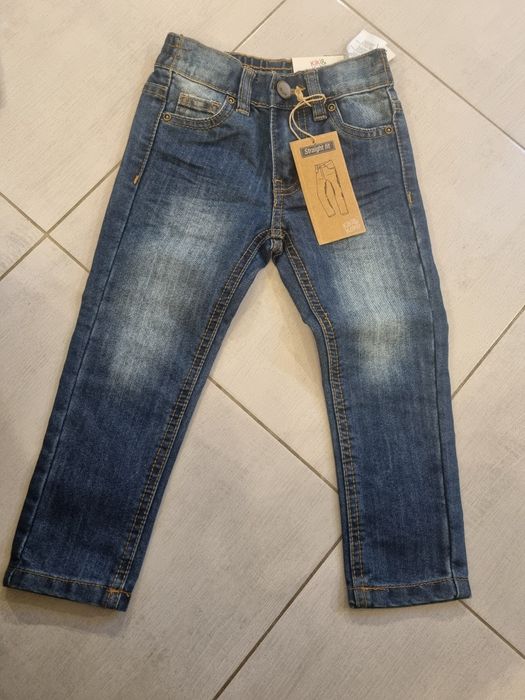 Nowe z metką jeansy na gumce Rozm. 92 uniwersalne