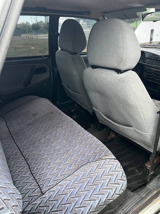 Автомобіль Ваз 2109