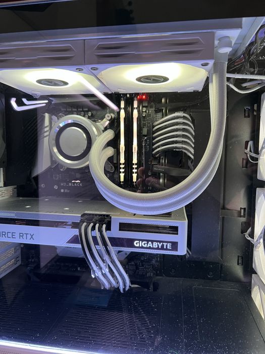 Vendo Memória RAM DDR4 Kingston RGB