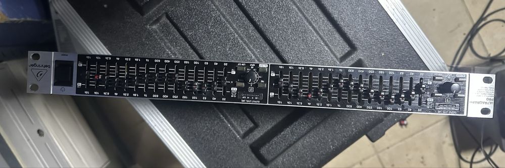 Equalizador behringer FBQ-PRO 1502
