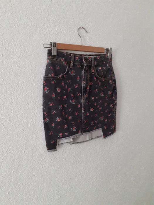 Mini Saia Floral Zara 34 (XS)