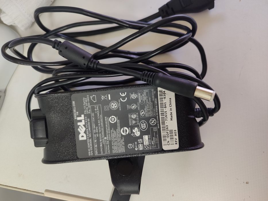 Vendo carregadores da Dell
