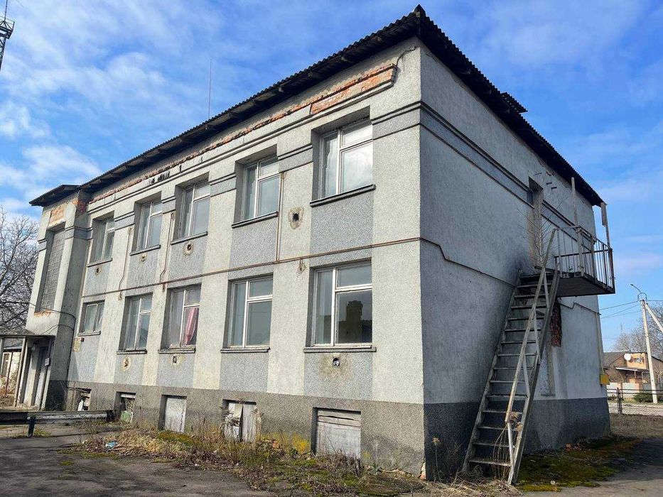 Оренда приміщень за адресою: м. Здолбунів, вул.8 Березня, 27а
