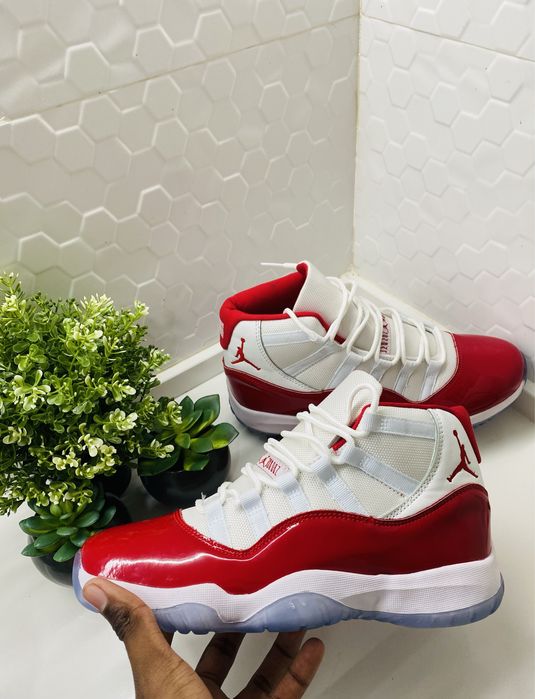 Jordan 11 muito novo