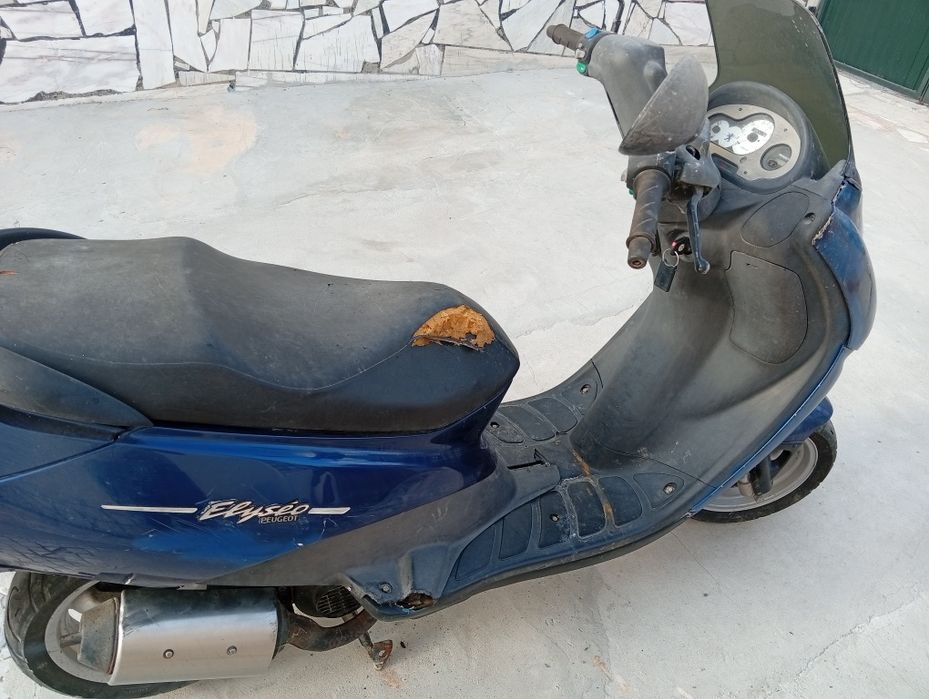 Vendo Peugeot elyseo