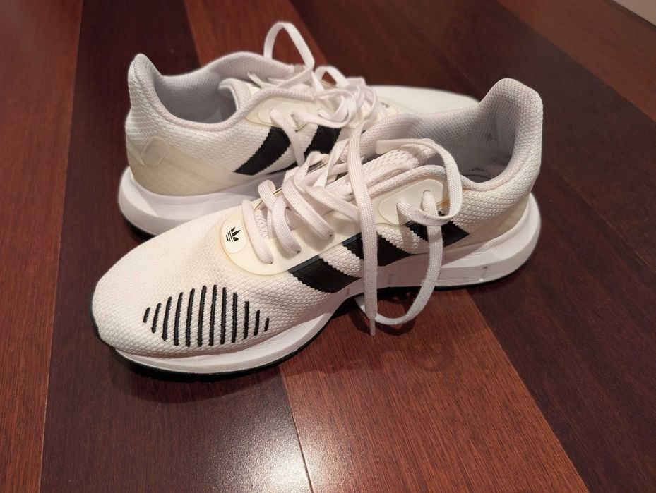 Sapatilhas / Ténis Adidas Swift Run