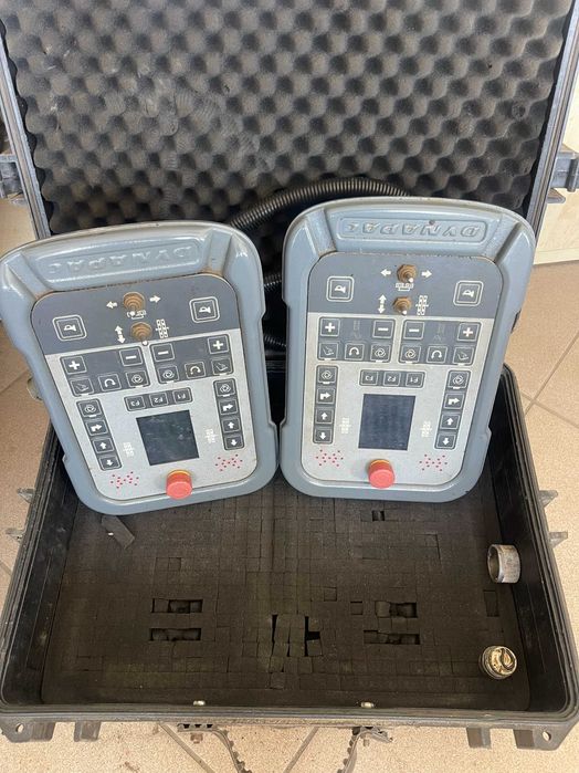Rozściełacz do asfaltu DYNAPAC SD2500C DODATKOWE POSZERZENIA 2x0.75 m
