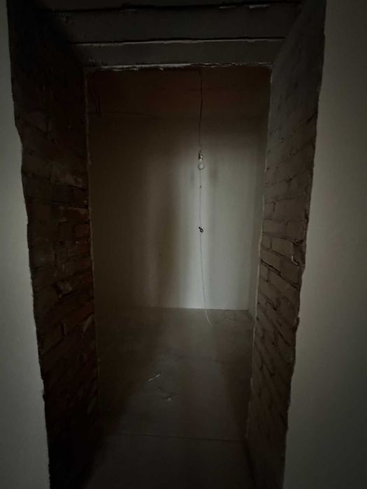 Продається двоповерхова квартира в центрі.