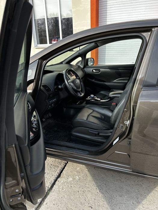 Nissan Leaf Tekna 30 kW