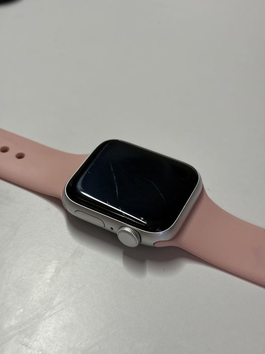 Zegarek Apple Watch SE
