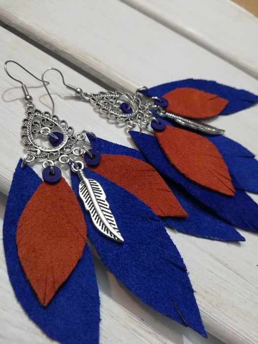 Kolczyki z włoskiej skóry ręcznie wycinane stal boho pióra